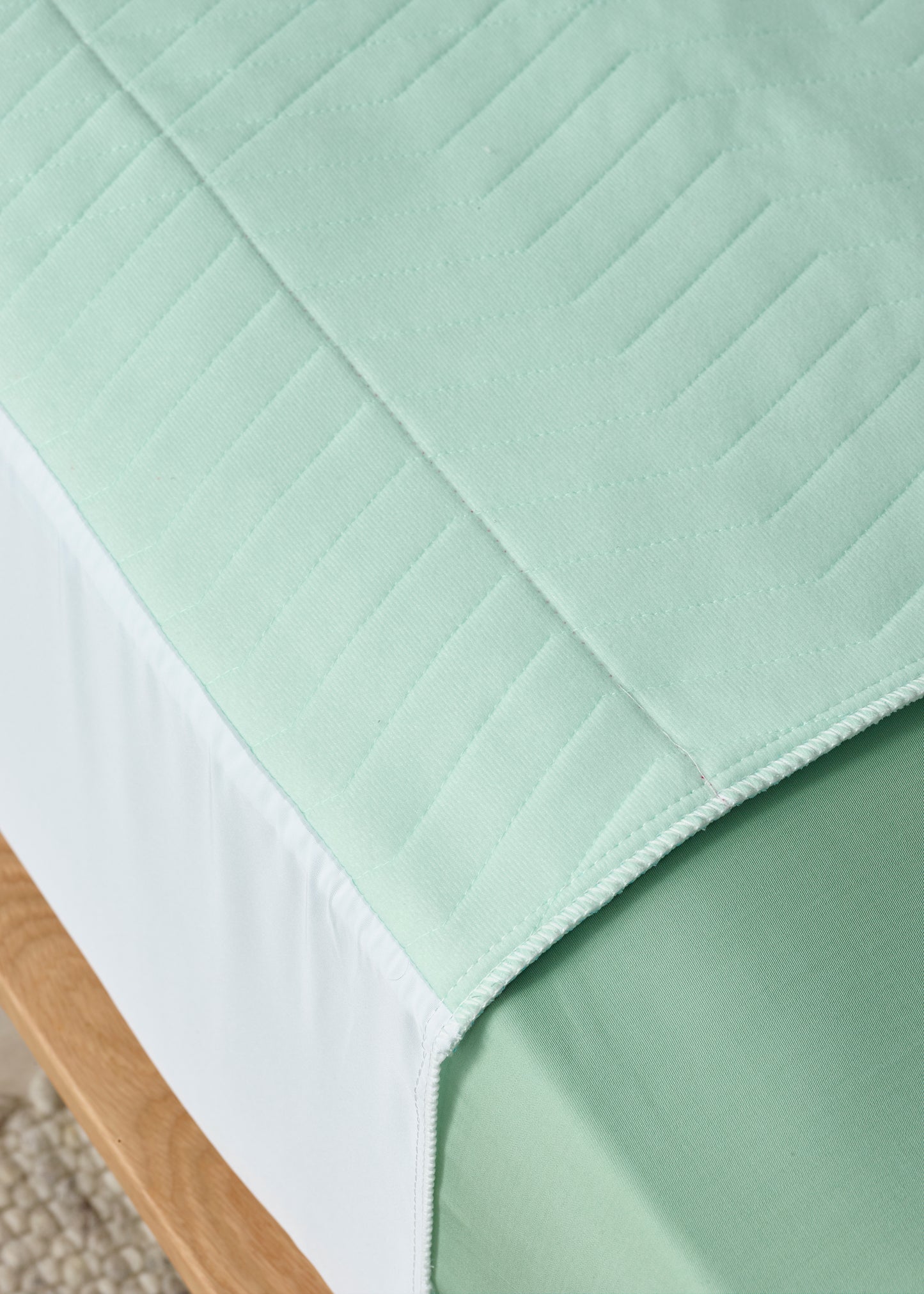 Boss Bed Pad with Wings - holds up to 3,000mls