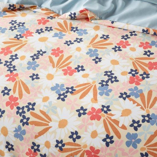 Hey Daisy Waterproof Quilt Cover