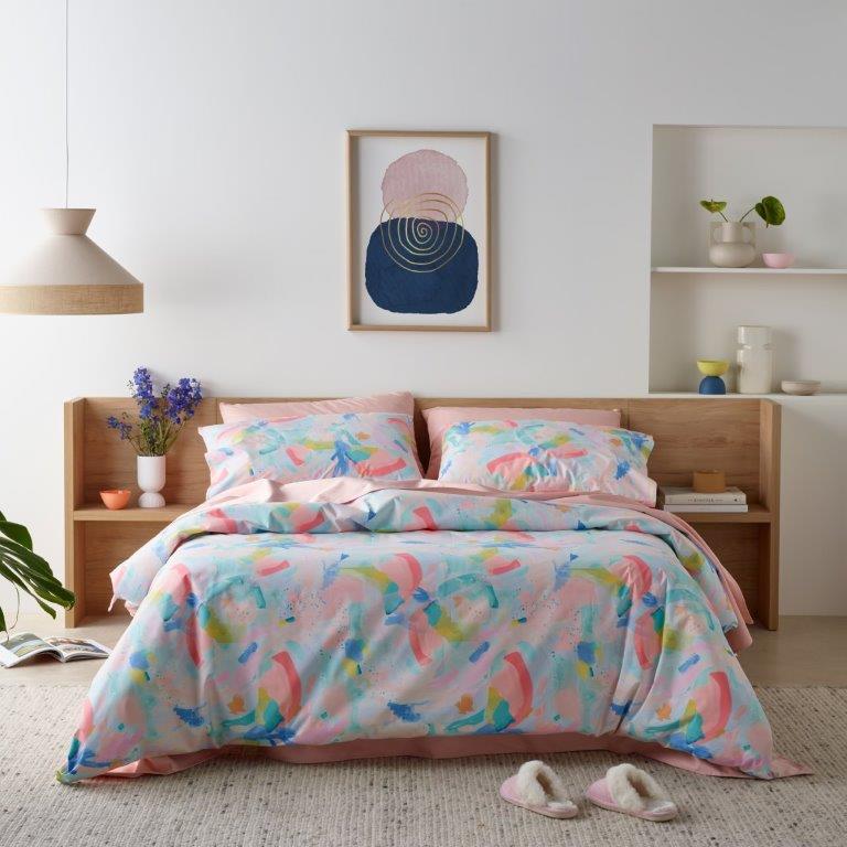 Wonderlust waterproof quilt cover set